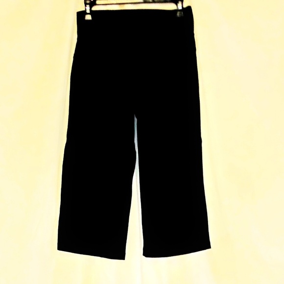 So Sporty Cropped Pants Capris Size M Black Misses - Picture 2 of 4